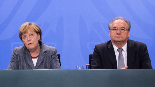 Auf Konfrontation: Merkel und Sachsen-Anhalts Ministerpräsident Haseloff
