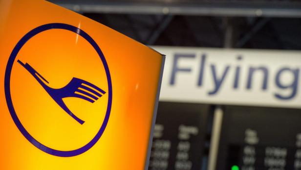 Flugbegleiter sagen Streik bei Lufthansa ab
