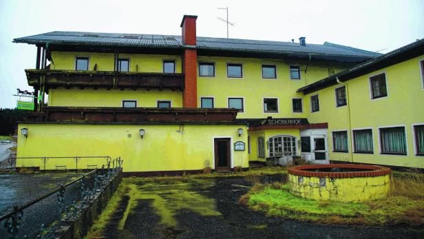 Der Schoberhof in Zeiling bei Gampern stand jahrelang leer. Nun könnten dort Flüchtlinge untergebracht werden.