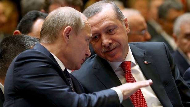 Russlands Präsident Putin (li.) und sein türkischer Amtskollege Erdogan.