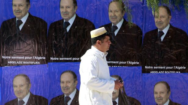 Bouteflika ist im Amt bestätigt worden.