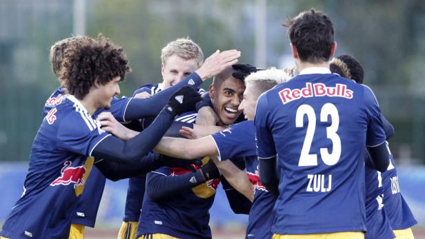 Salzburgs Spieler haben ihre Torgefährlichkeit wieder gefunden. In Wolfsberg feierte der Meister im Cup-Viertelfinale einen 6:0-Kantersieg.
