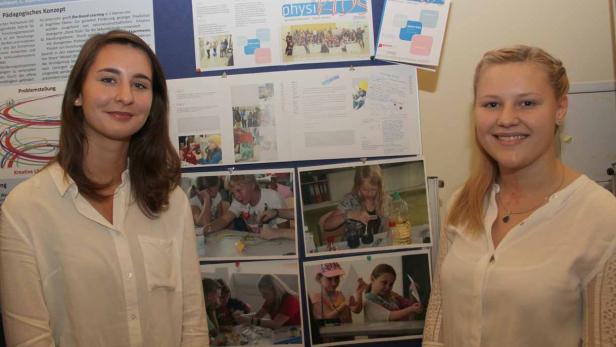 Theresa Pichler und und Julia Haböck von der BAKiP Ried/Innkreis mit dem Projekt PhysiKids