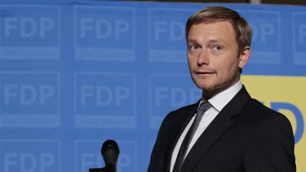 Neuer FDP-Chef Christian Lindner, 34: Weg vom Image der Lobbypartei für Freiberufler, hin zur liberalen Strategie von Matthias Strolz