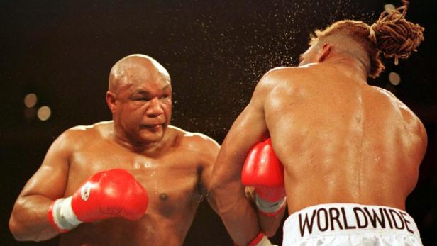 FOREMAN VS BRIGGS HEAVYWEIGHT FIGHT ACTION