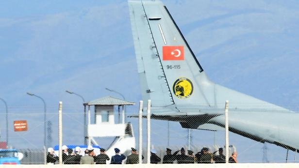 Vom Hatay Airport in der Türkei wurde der Sarg ausgeflogen.