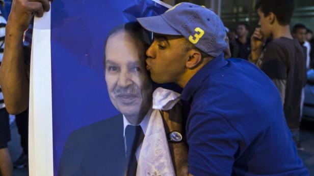 Anhänger verehren Bouteflika als Garanten für Stabilität.