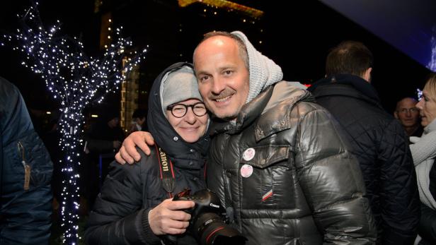 Charity Punsch im Motto am Fluss „Motto am Fluss“-Chef Bernd Schlacher mit Top-Fotografin Inge Prader