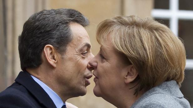 Spielen eine Schlüsselrolle im Kampf gegen die Schuldenkrise in der Eurozone: Nicolas Sarkozy und Angela Merkel.