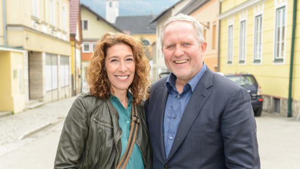 Adele Neuhauser und Harald Krassnitzer beim Dreh in Mautern