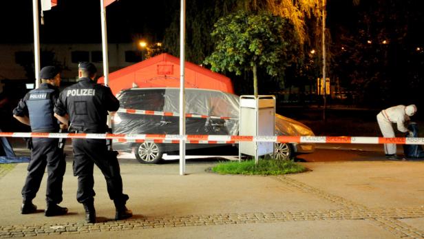 MORDALARM IN TIROL - TAXIFAHRERIN ERSTOCHEN