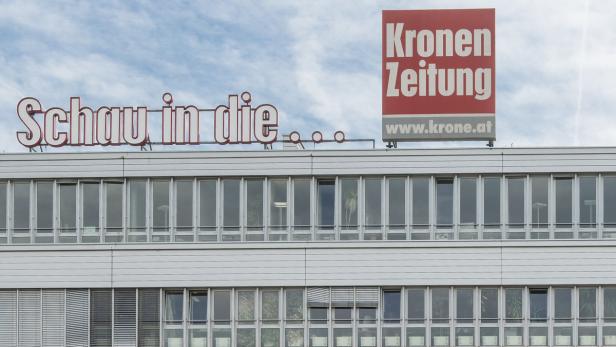 "Krone"-Journalist Biró wegen Verhetzung vor Gericht