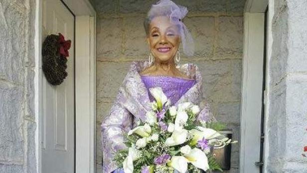 86-Jährige trägt ihr Traumkleid zur Hochzeit