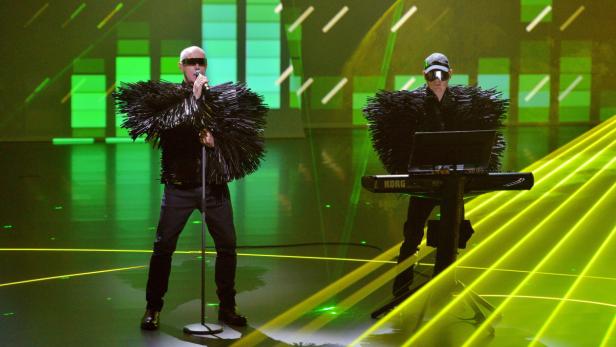 Die Pet Shop Boys während eines Auftritts in Frankfurt am Main, 2013