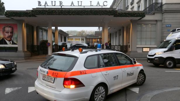 Um 6 Uhr morgens fuhr die Polizei am Zürcher Hotel Baur au Lac vor.