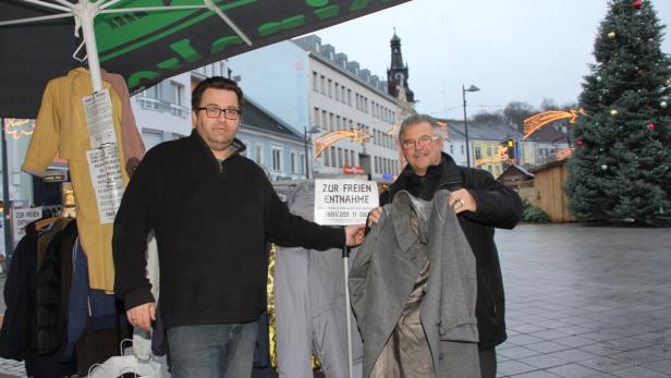 Jacken zur freien Entnahme: Jürgen Wahl und Franz Theuer