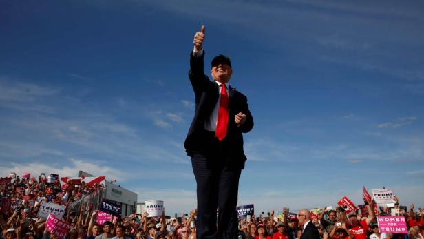 Donald Trump bei einer Wahlkampfveranstaltung in Sanford, Florida.