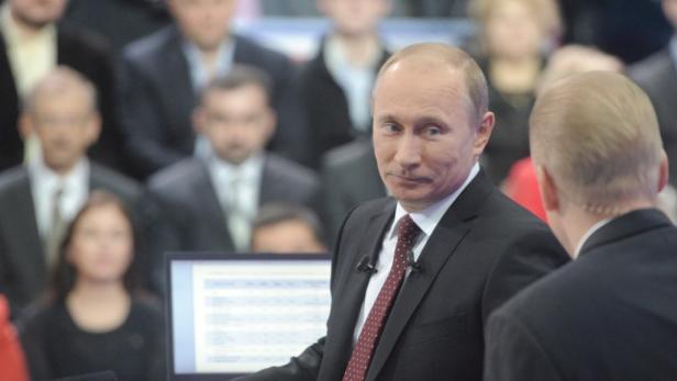 Nach Protesten: Putin verspricht Transparenz