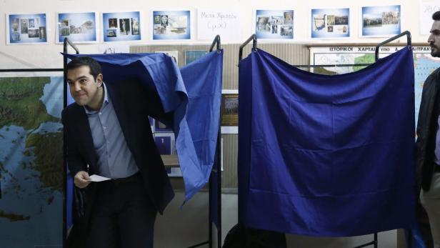 Syriza-Chef Alexis Tsipras bei der Stimmabgabe.