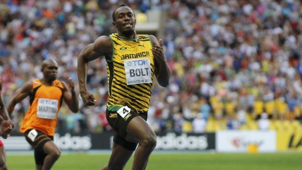 Kopie von Bolt of Jamaica runs in the men's 200 metres final