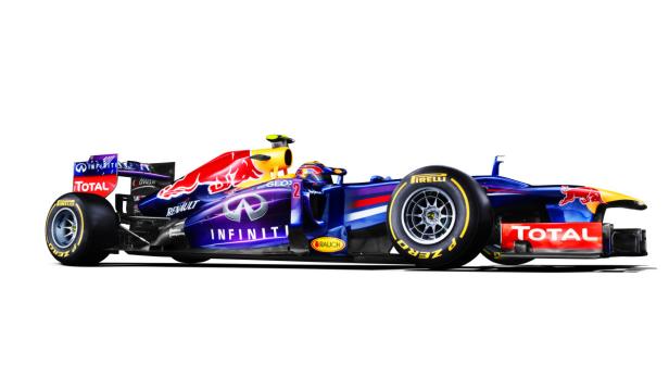 Ein Formel-1-Rennwagen von Red Bull mit Sponsorenaufdrucken wie Infiniti und Total.