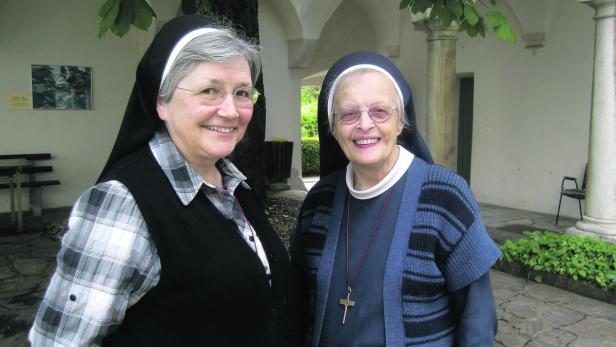 Die Schwestern Johanna (li.) und Maria Andreas ...