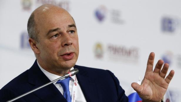 Russlands Finanzminister Anton Siluanow hält die Einstufung für &quot;übertrieben pessimistisch&quot;.