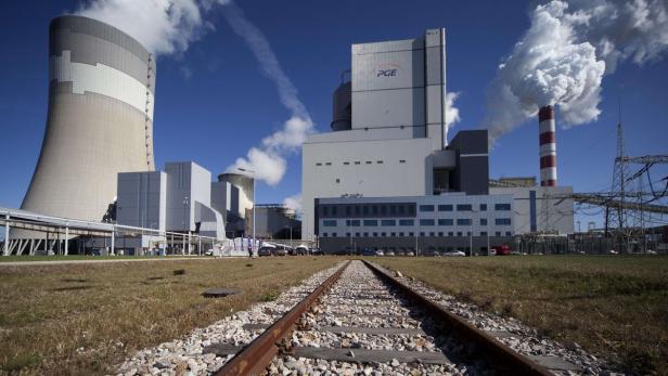 Das Belchatow-Kraftwerk, eines von vielen in Polen, das mit Kohle gespeist wird.