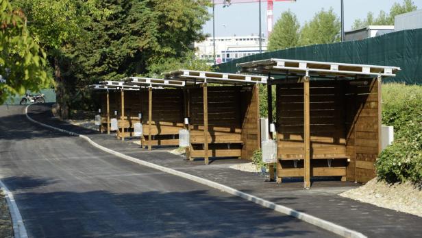 epa03825607 View down the so-called &#039;sex boxes&#039; as they are presented to the media in Zurich, Switzerland, 15 August 2013. The drive-in booths outside the city center, which will accomodate sex workers and their costumers as of 26 August, are a part of a package of measures to regulate street prostitution and improve the prostitutes&#039; working conditions. EPA/STEFFEN SCHMIDT