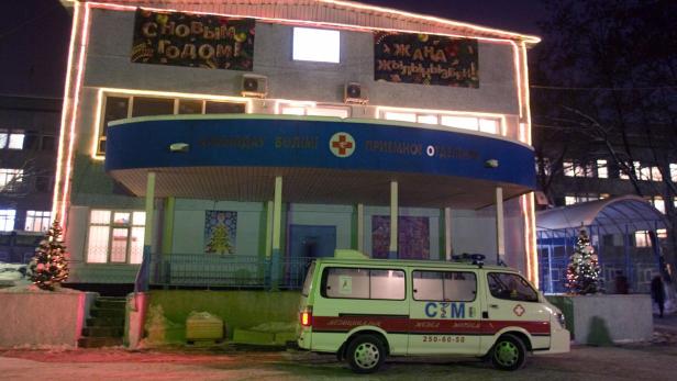 In diesem Krankenhaus im kasachischen Almaty ringt der schillernde Geschäftsmann Lev N. mit dem Tod