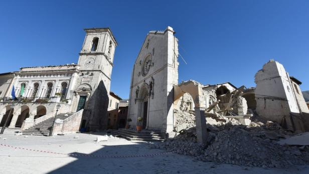 Die zerstörte St. Benedikt-Kirche in Norcia