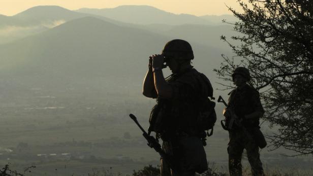 Militär an der serbisch-mazedonischen Grenze