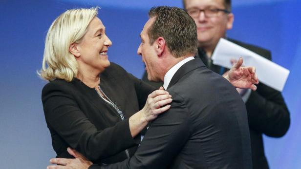 Marine Le Pen und Heinz Christian Strache bei einem Treffen 2014.