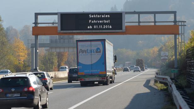 Die Entlastung durch das Lkw-Fahrverbot fällt geringer als geplant aus