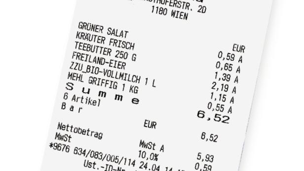Ein Kassenzettel von Hofer mit einer Auflistung von Lebensmitteln wie Salat, Eier und Milch.