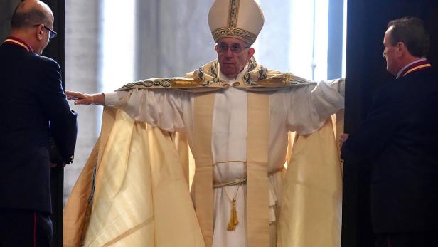Papst Franziskus: Feierliche Öffnung.