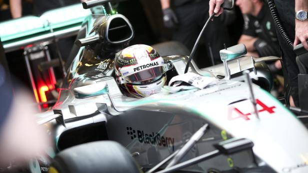 Mercedes befürchtet Datendiebstahl.