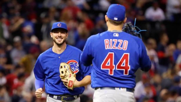 Bryant (li.), Rizzo und Co. holten einen 9:3-Erfolg in Cleveland.