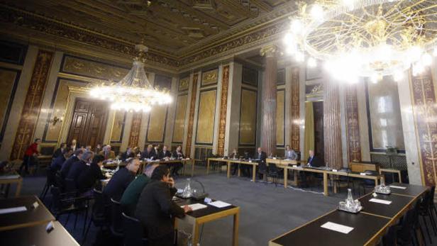 Opposition: U-Ausschuss bis 2013