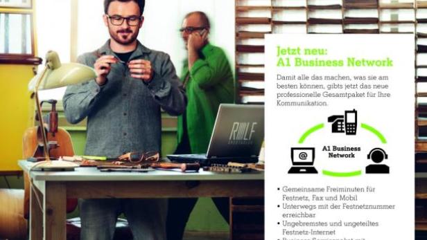 Zwei Männer in einem Büro, einer mit Brille, der andere telefoniert, mit dem Hinweis auf A1 Business Network.