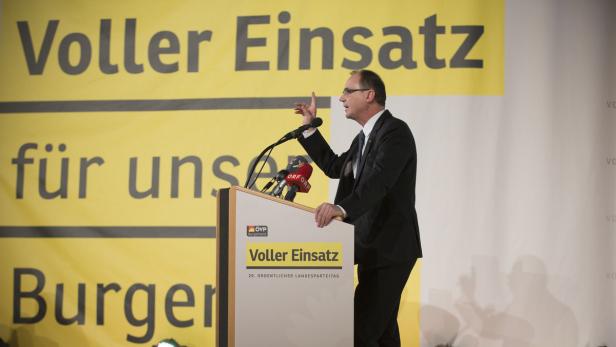 Franz Steindl beim 29. ordentlichen Landesparteitag der ÖVP in Güssing: Schelte für die wahlkämpfende SPÖ, denn dann sei sie „nervös, verbissen, wehleidig und aggressiv“