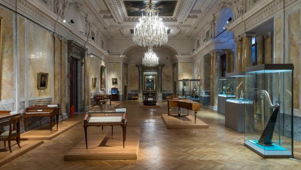 Muss weichen: Sammlung alter Musikinstrumente in der Neuen Burg