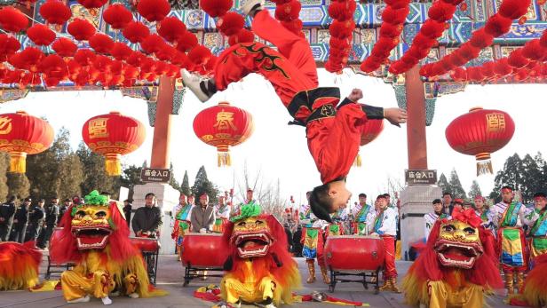 Chinas Neujahrsfest: Im Jahr des Affen geht es drunter und drüber.
