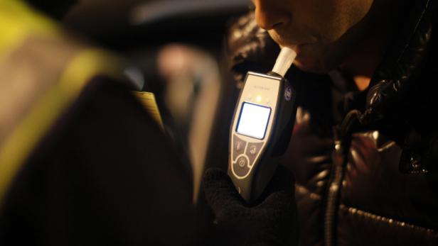 Betrunkenen Italiener ohne Führerschein erwischt