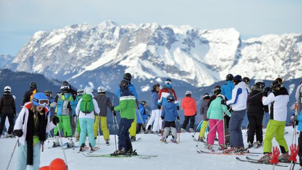Symbolbild: Skifahrer in Flachau