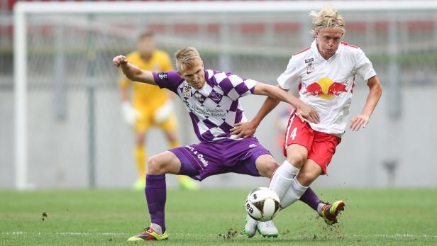 Xaver Schlager (re.) trifft mit Salzburg auf die AS Roma.