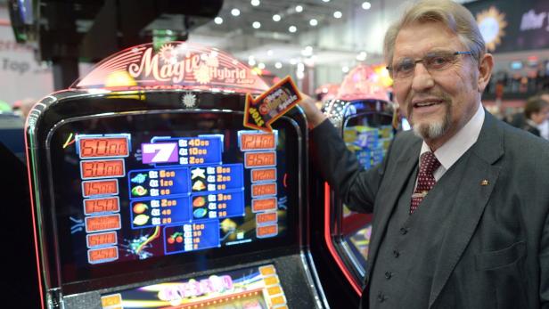 GERMANY ECONOMY GAMING Erbitterte Konkurrenten: Paul Gauselmann (im Bild) und Novomatic