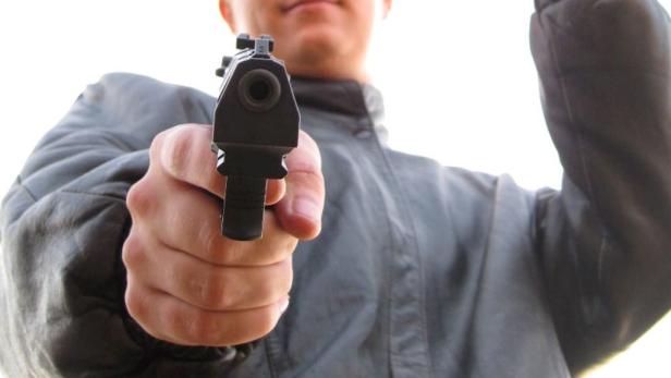 Schießerei vor Disco: Türsteher wegen Waffenbesitzes verurteilt
