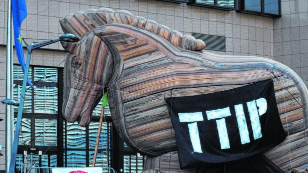 Das Trojanische Pferd wird zum Symbol des Widerstandes der Freihandelskritiker