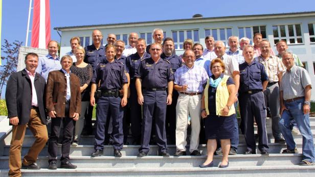 Bürgermeister und Amtsleiter aus fünf Gemeinden berieten mit Beamten der Polizeiinspektion St. Georgen am Ybbsfelde aktuelle Sicherheitsfragen